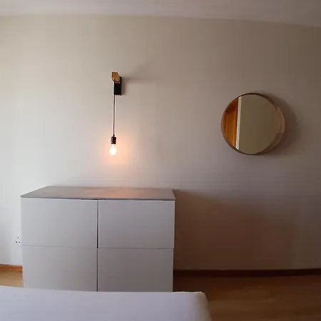 Апартаменти Cosy 1bdr Flat With Pool In By Lovelystay