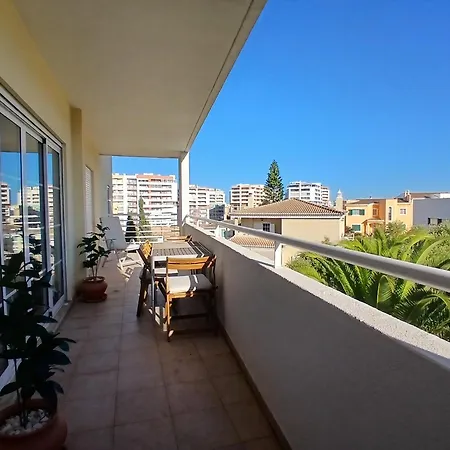 Cosy 1bdr Flat With Pool In By Lovelystay Portimão