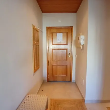 Cosy 1bdr Flat With Pool In By Lovelystay Апартаменти *