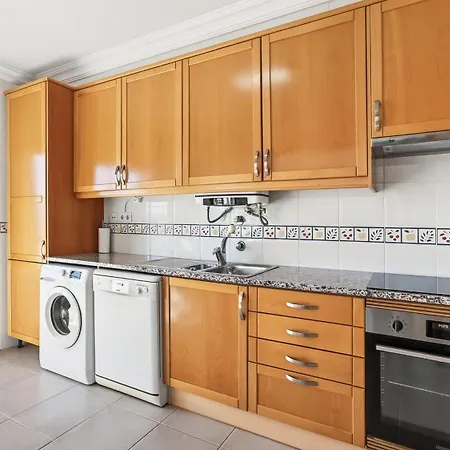 1br With Pool By Lovelystay Apartment Portimao