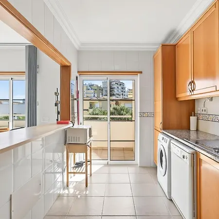 1br With Pool By Lovelystay Apartment *