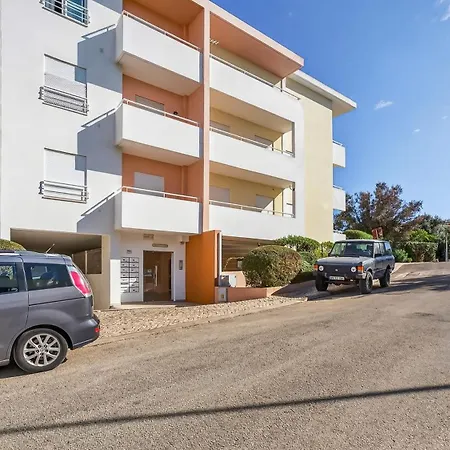 Cosy 1bdr Flat With Pool In By Lovelystay