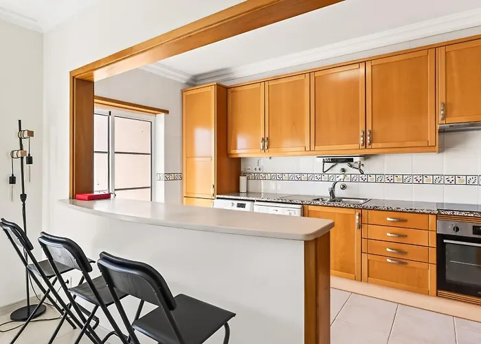 Cosy 1bdr Flat With Pool In By Lovelystay *