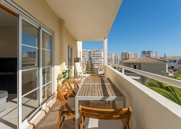 Cosy 1bdr Flat With Pool In By Lovelystay Apartment