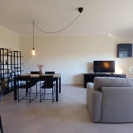 Appartamento Cosy 1bdr Flat With Pool In By Lovelystay