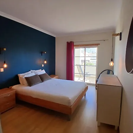Cosy 1bdr Flat With Pool In By Lovelystay Appartamento Portimão